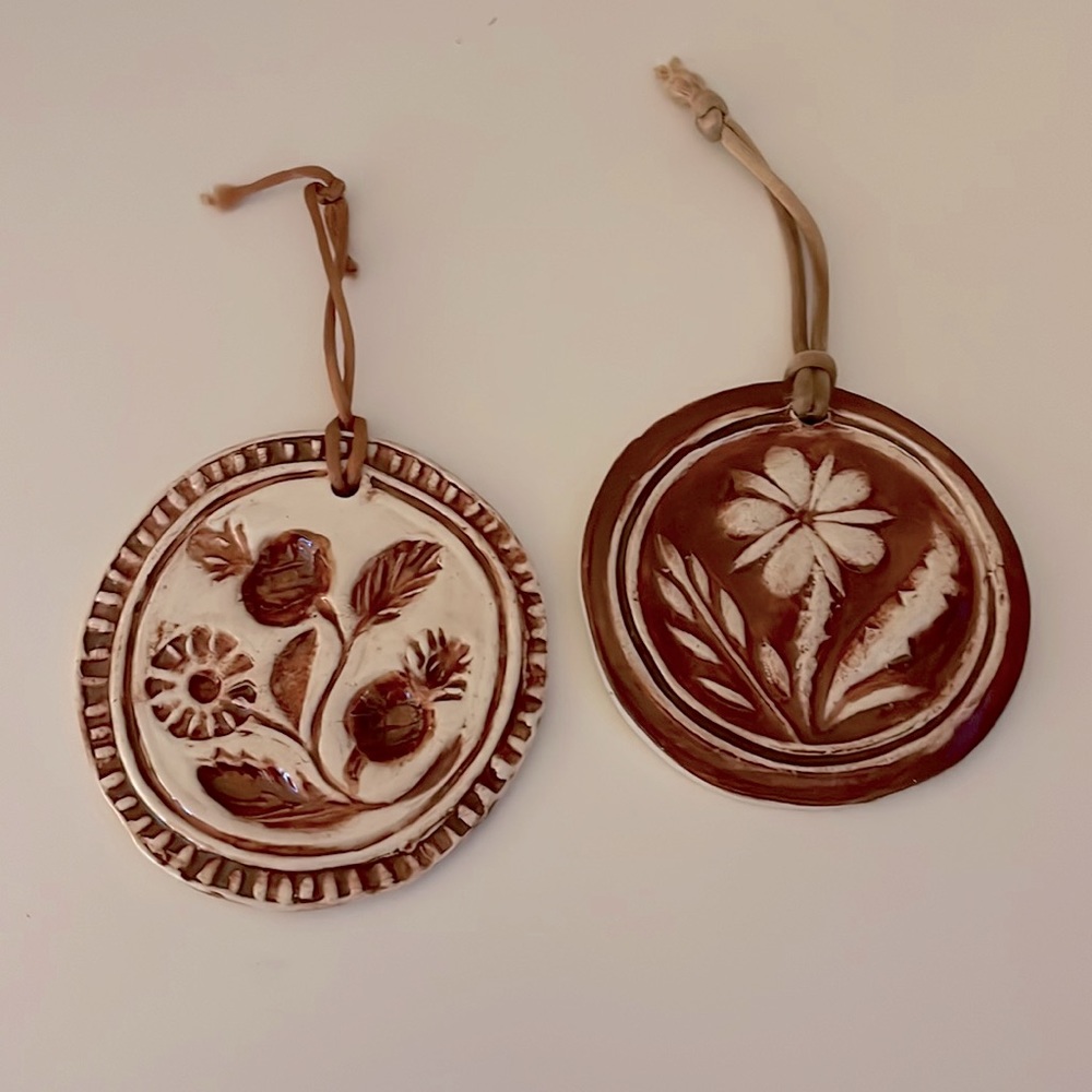 Handcrafted studio pottery, signed, 2 ceramic ornaments